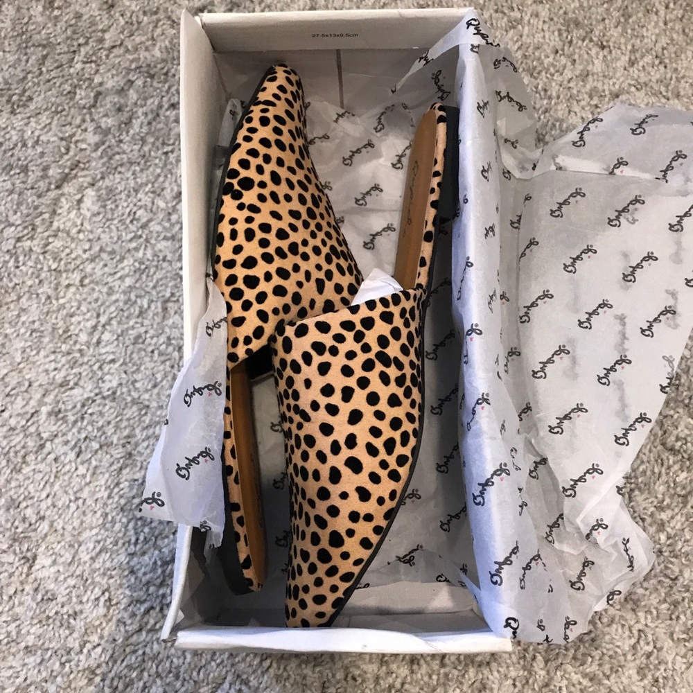 Shoes - Picture 4 of 4